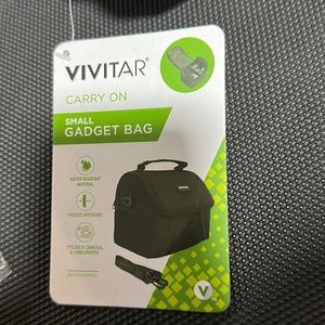 NEW Vivitar Small Gadget Bag